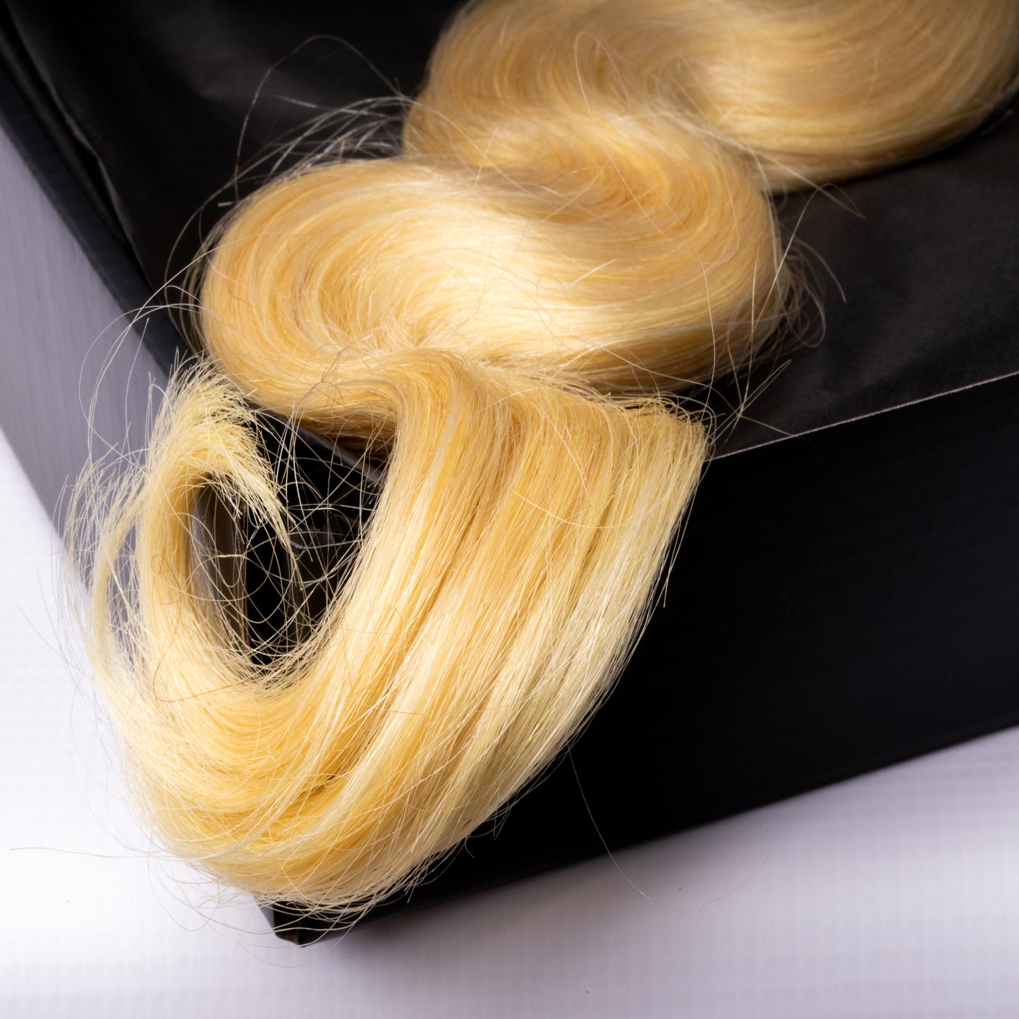 Mixed Strands Luxury Hair #613 Golden Blonde The Goldie Body Wave Weft Bundles 100% Virgin Human Hair Extensions.